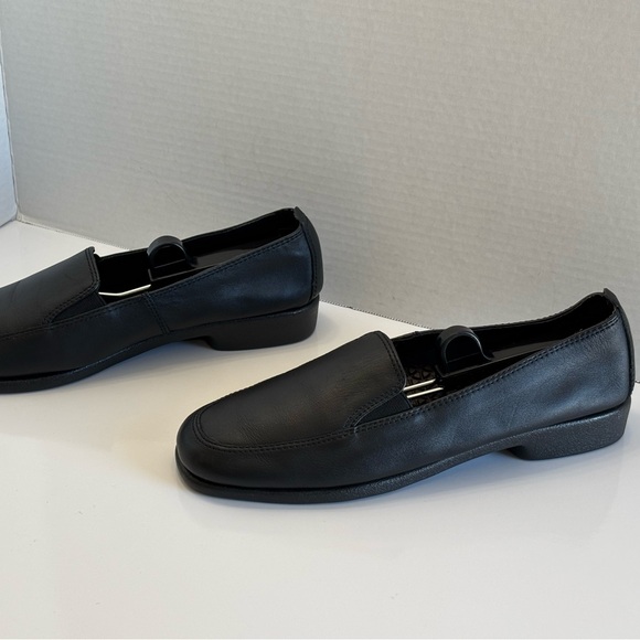 Hush Puppies Heaven Women's 9.5 Black Soft Leather Loafers Slip On Comfort Shoes - Picture 16 of 16